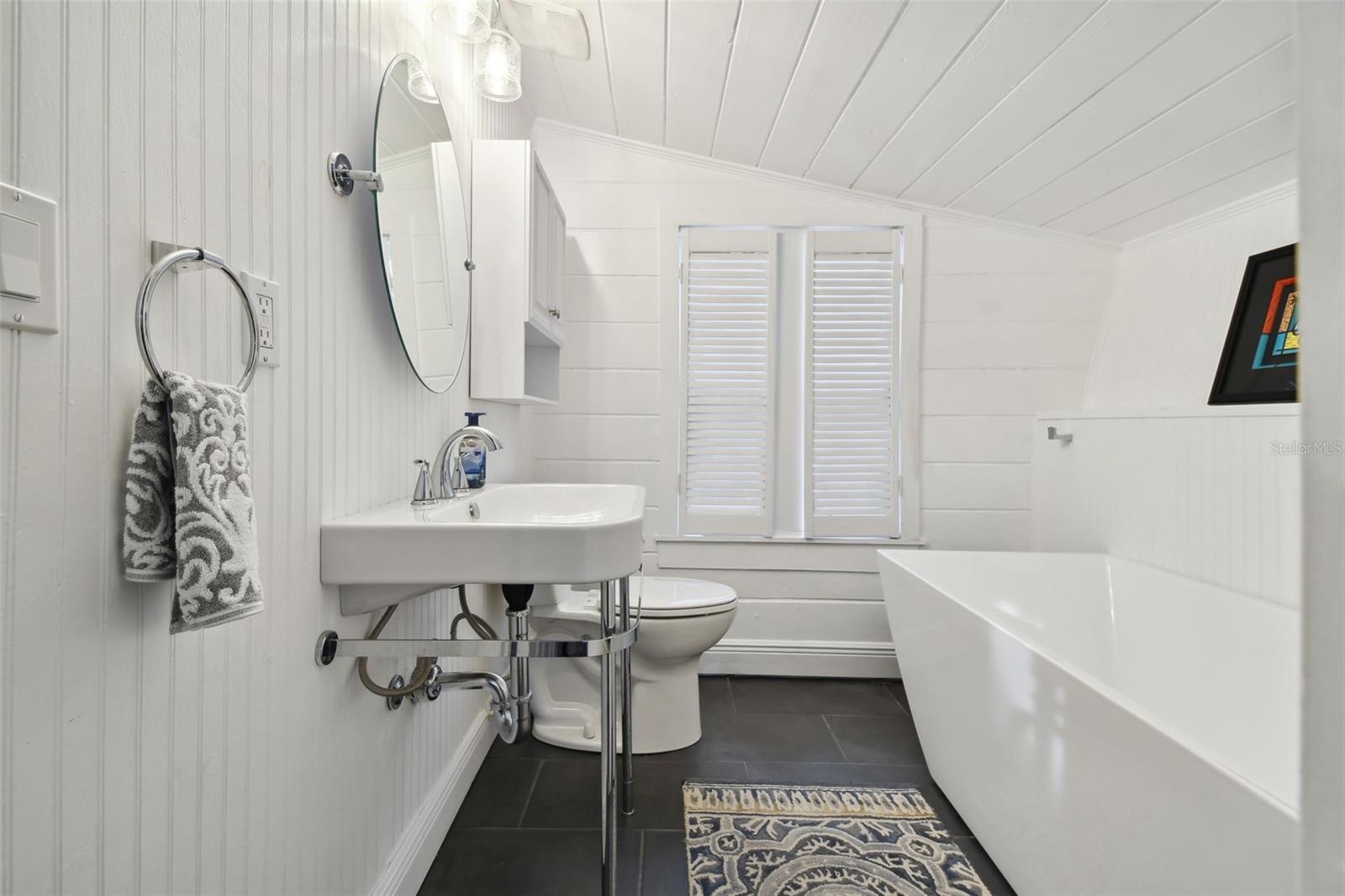 LONE PALM BEACH 4TH ADD - Residential