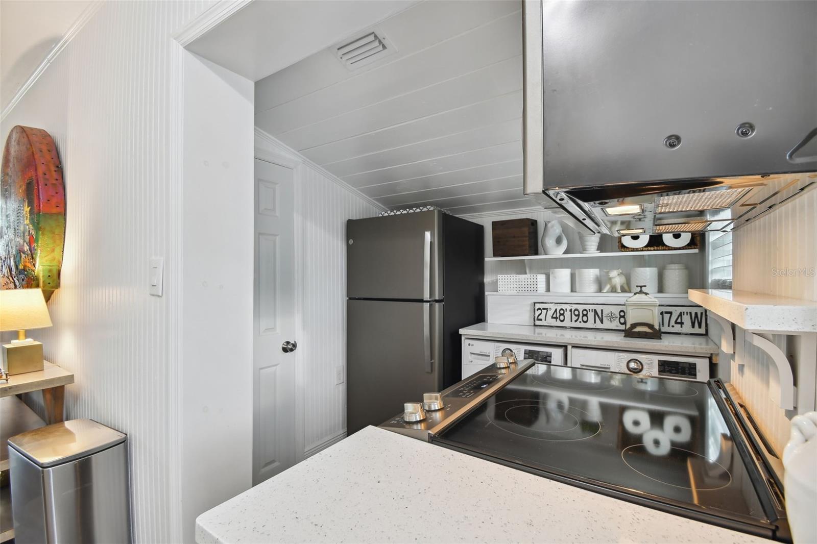 LONE PALM BEACH 4TH ADD - Residential