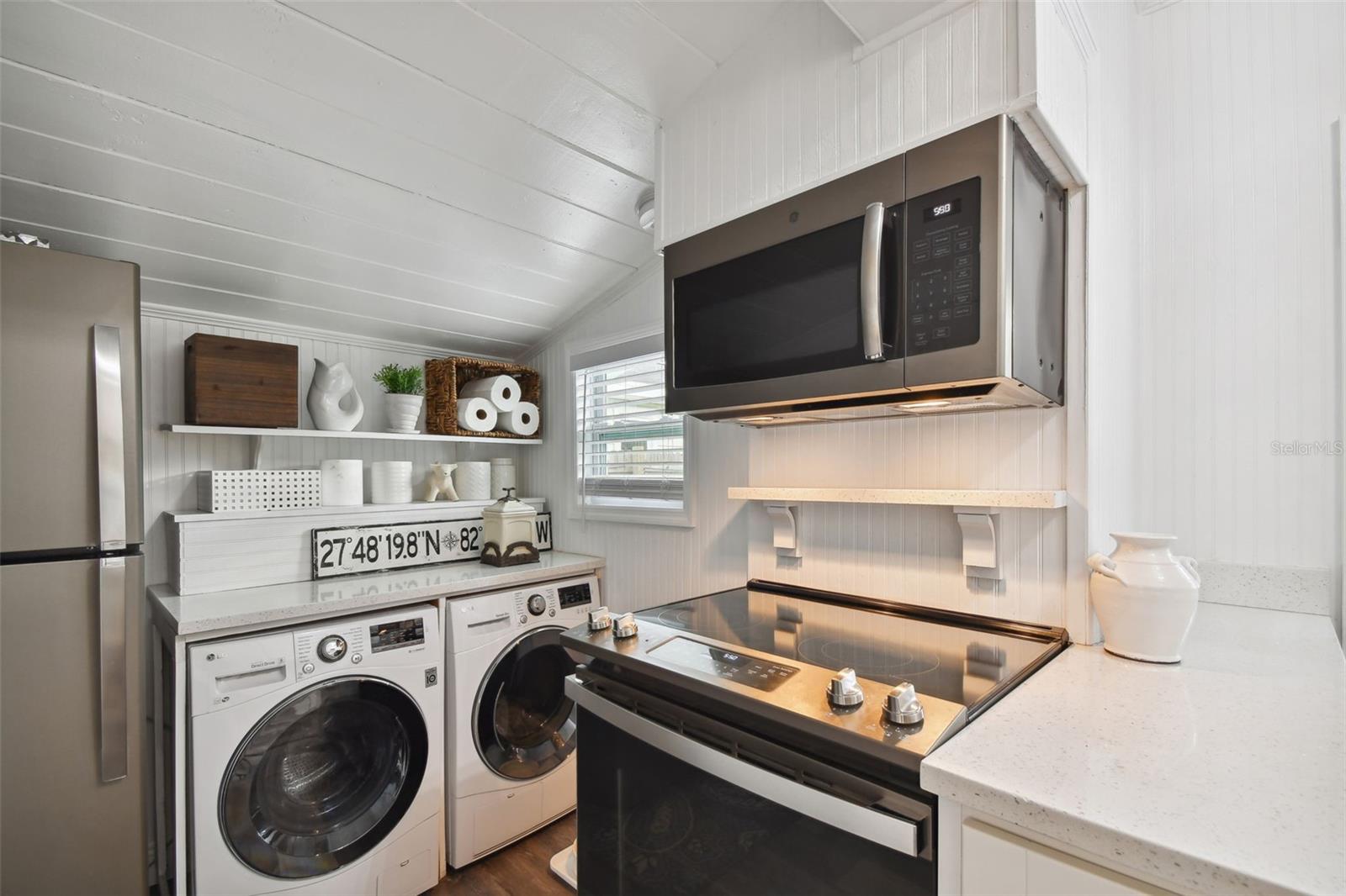 LONE PALM BEACH 4TH ADD - Residential