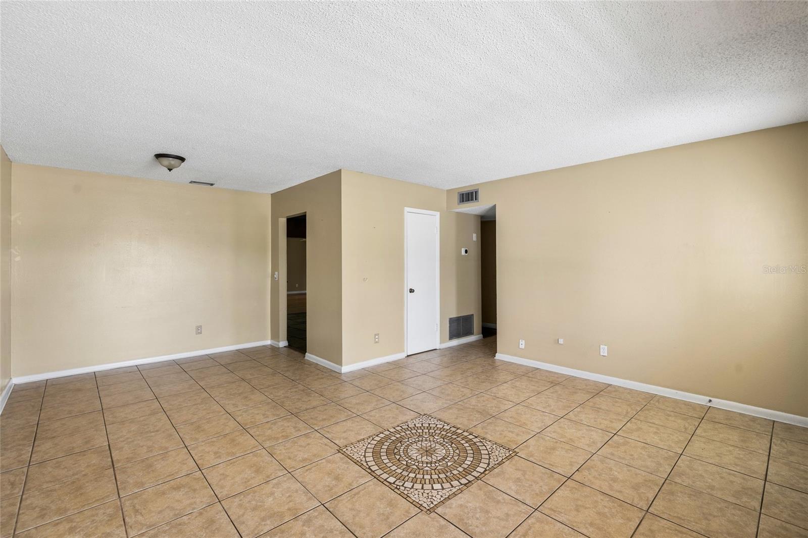 7221 NORTHBRIDGE BOULEVARD