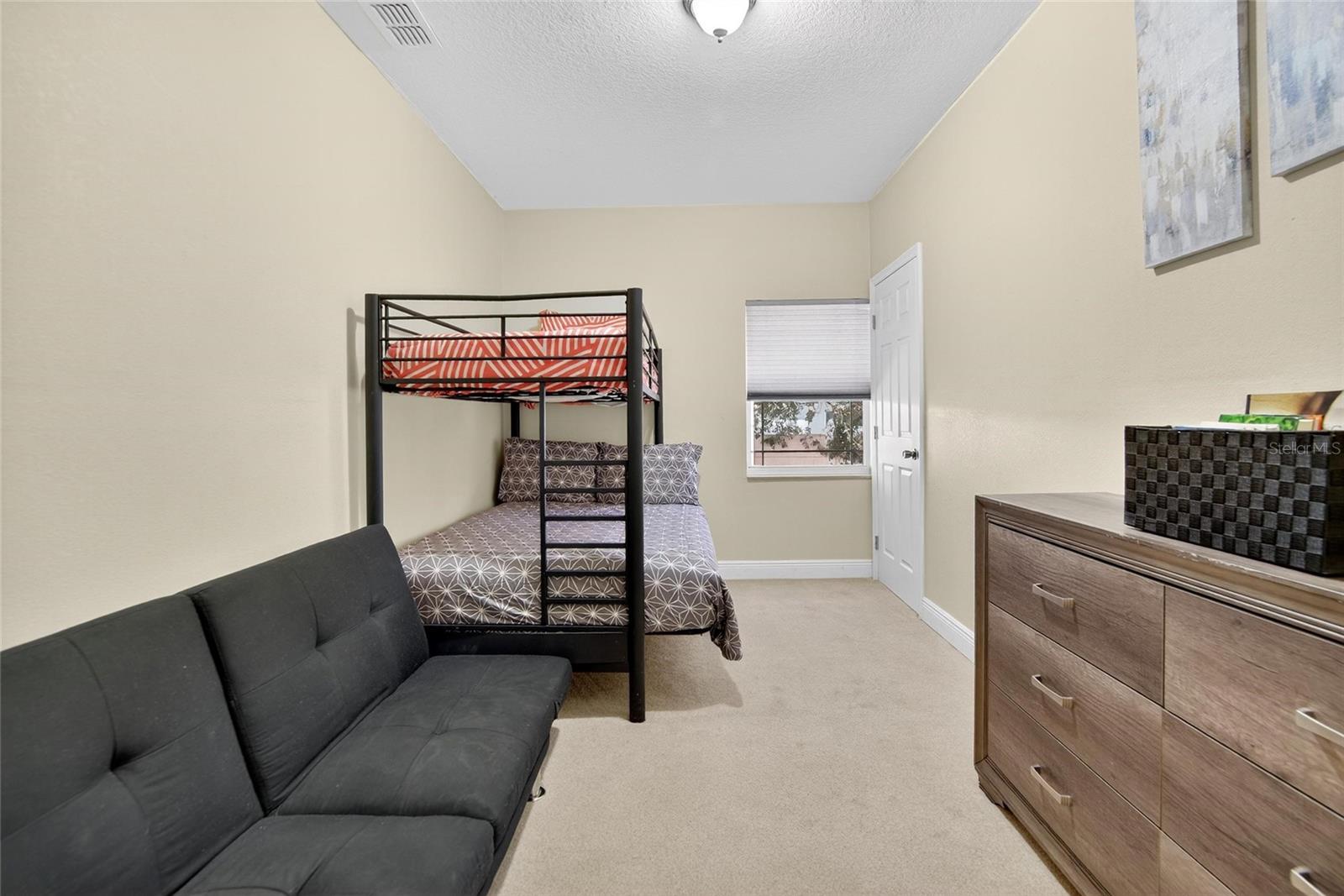 QUAIL HOLLOW VILLAGE - Residential Lease