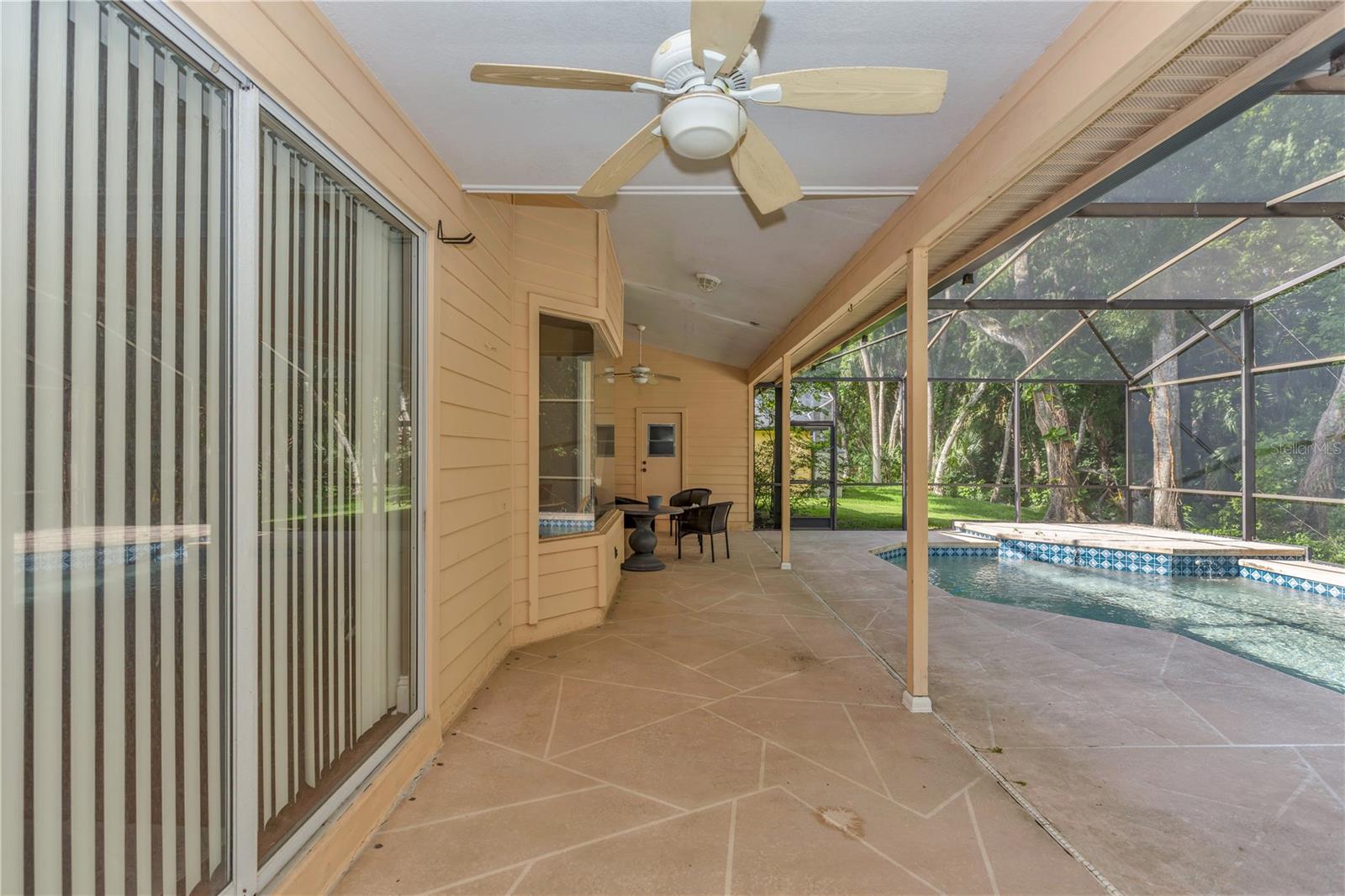 TWIN OAKS - Residential
