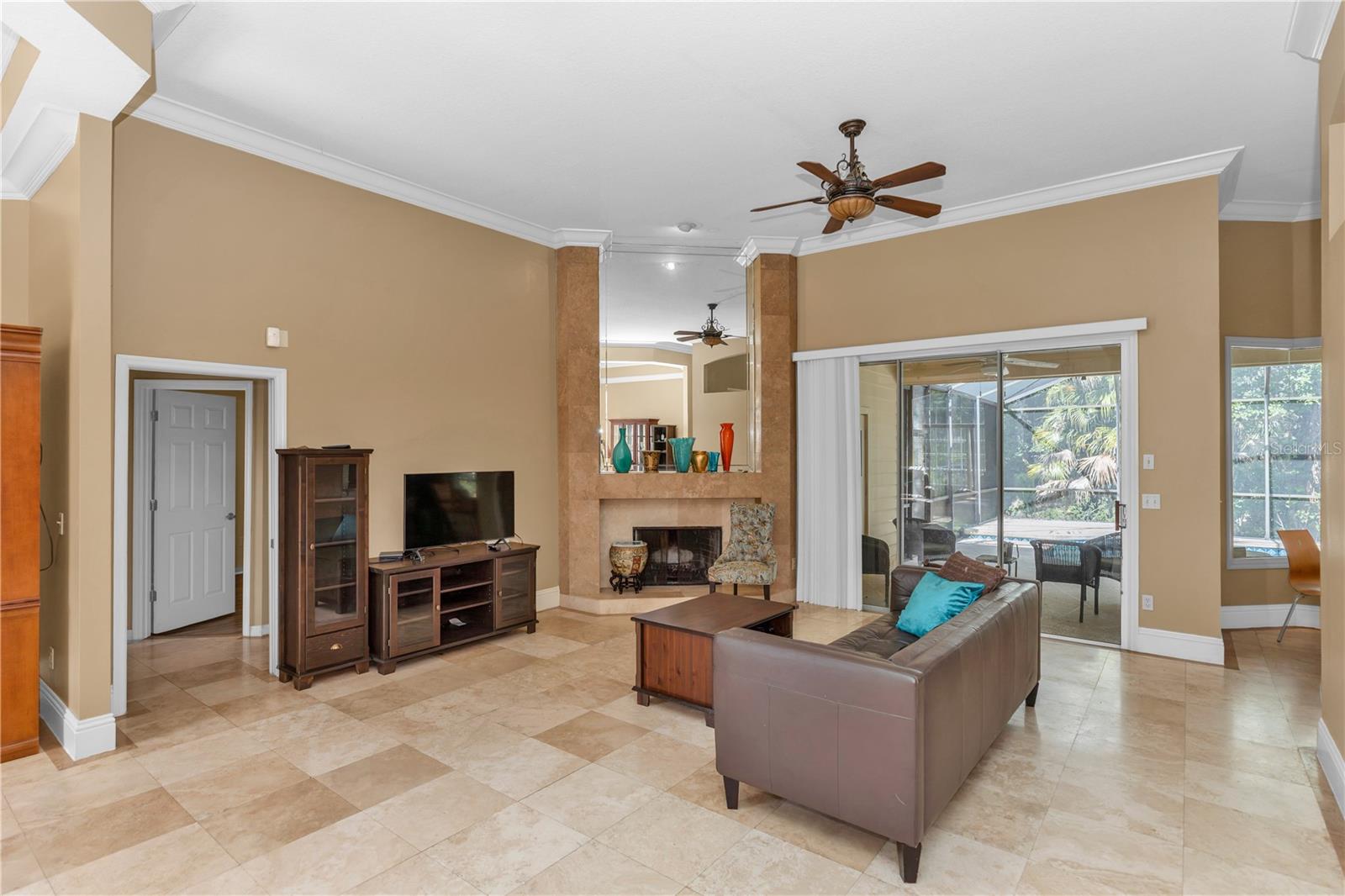 TWIN OAKS - Residential