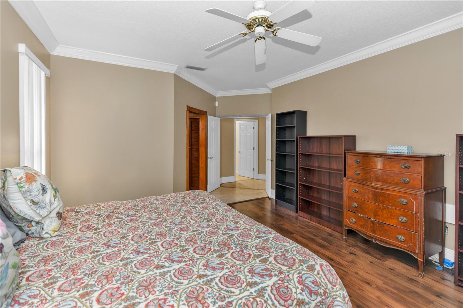 TWIN OAKS - Residential