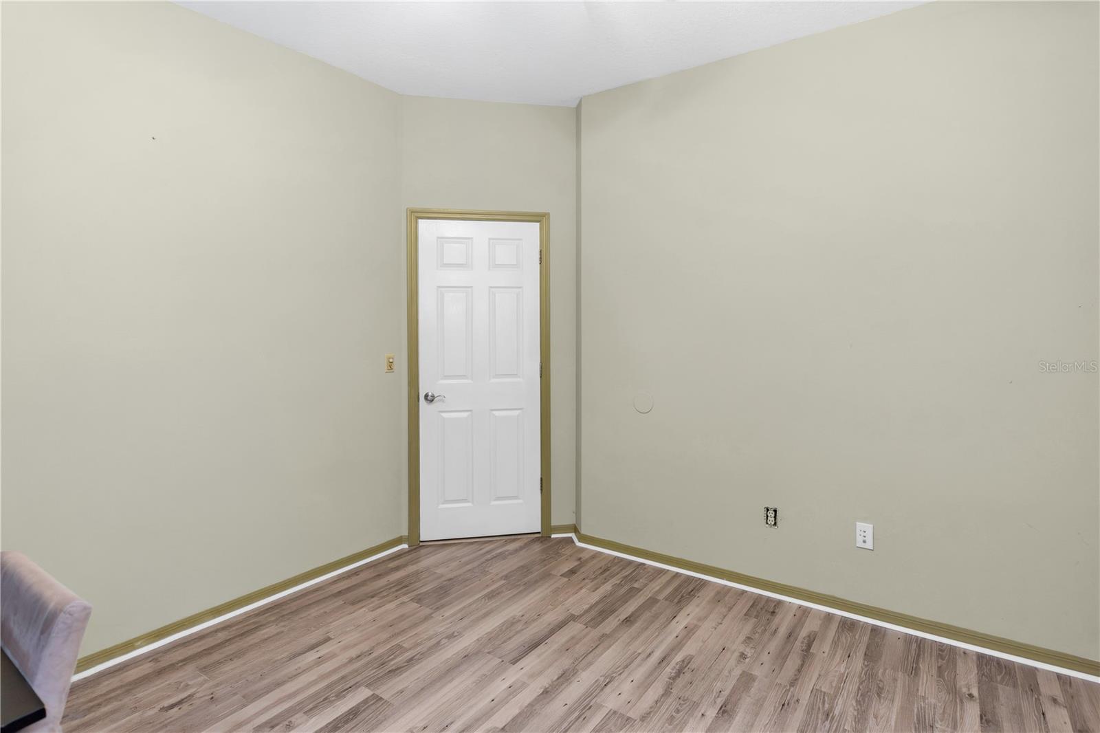 TWIN OAKS - Residential