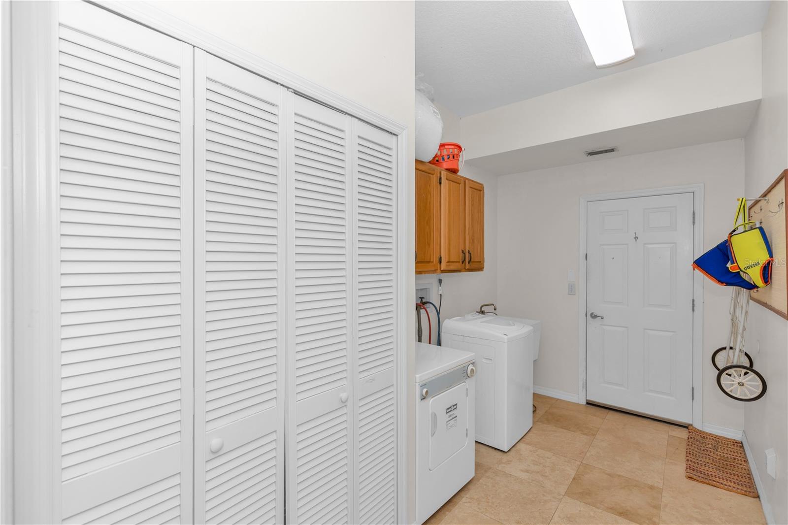TWIN OAKS - Residential