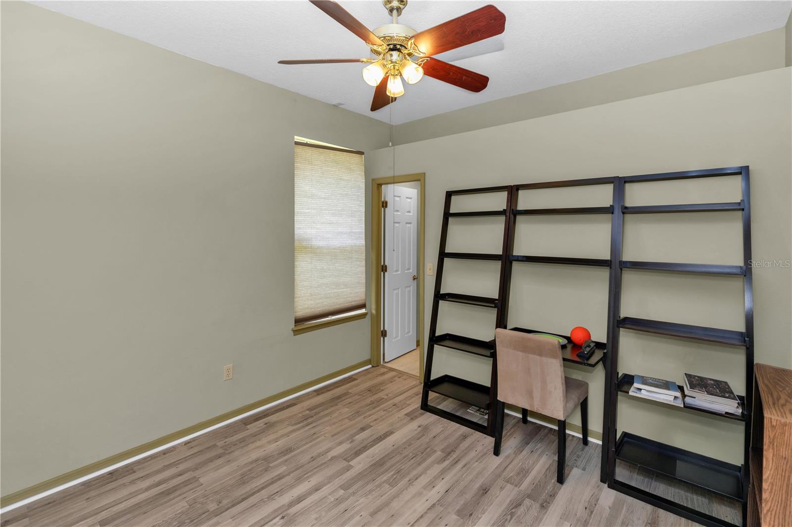 TWIN OAKS - Residential