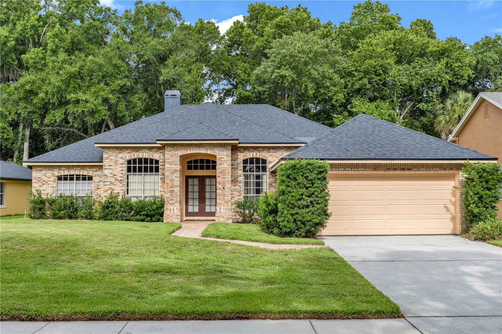 TWIN OAKS - Residential