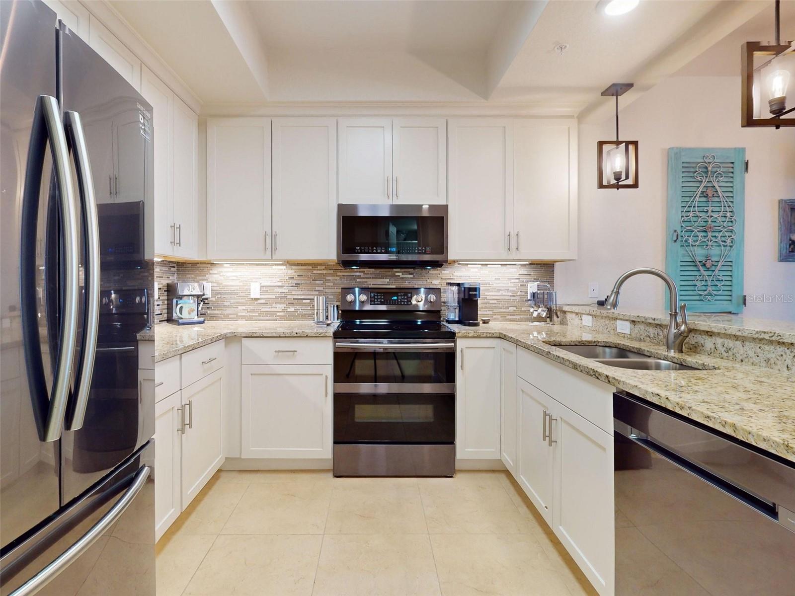 4 RIVERWALK DRIVE 304
