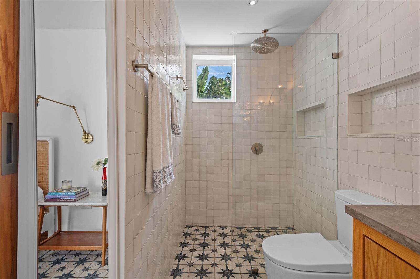 OCEAN PARK - Residential Lease