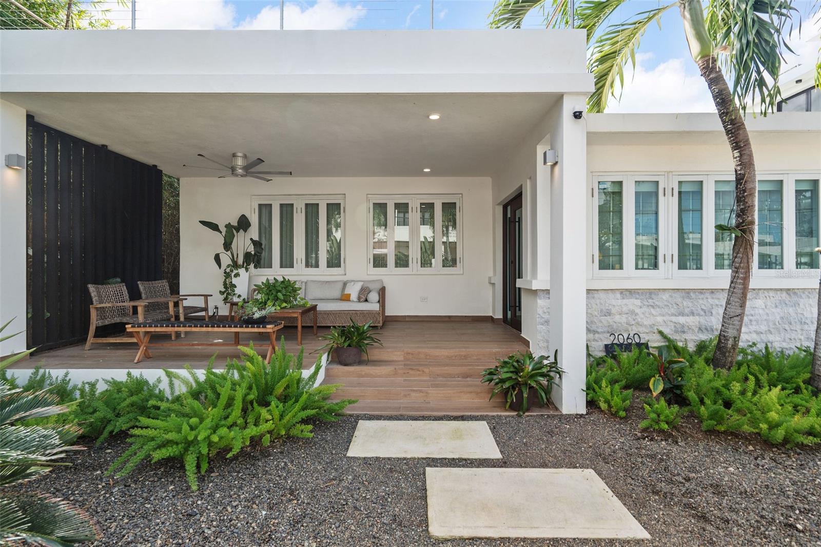 OCEAN PARK - Residential Lease