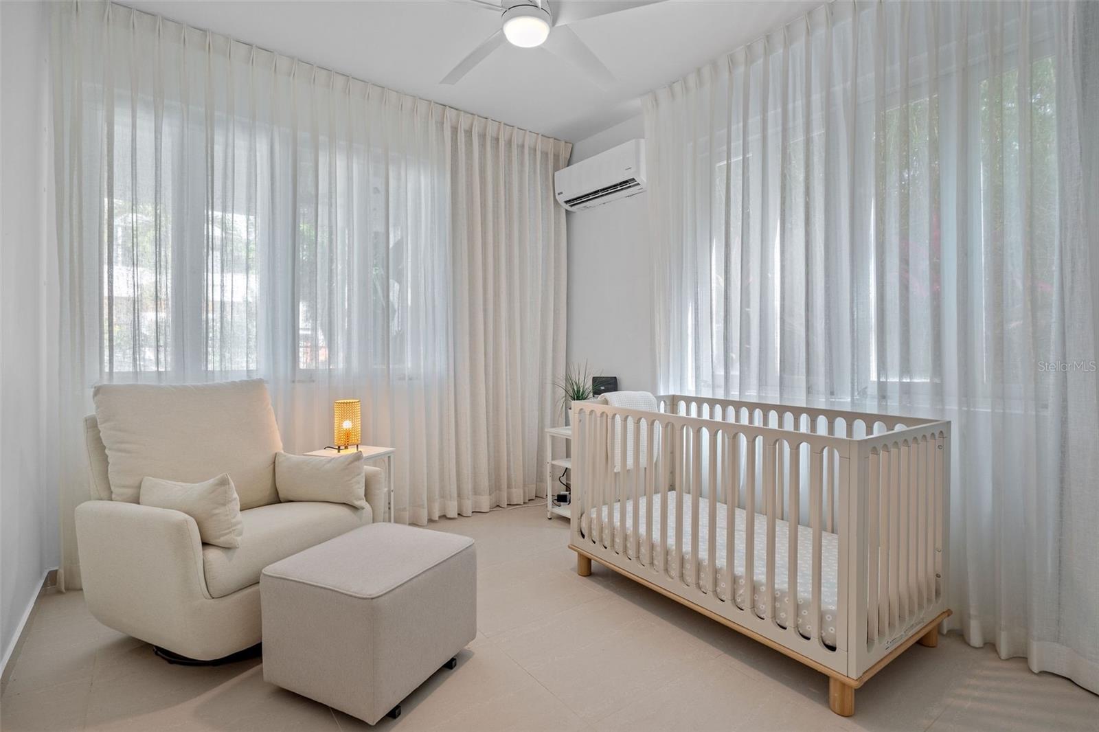 OCEAN PARK - Residential Lease