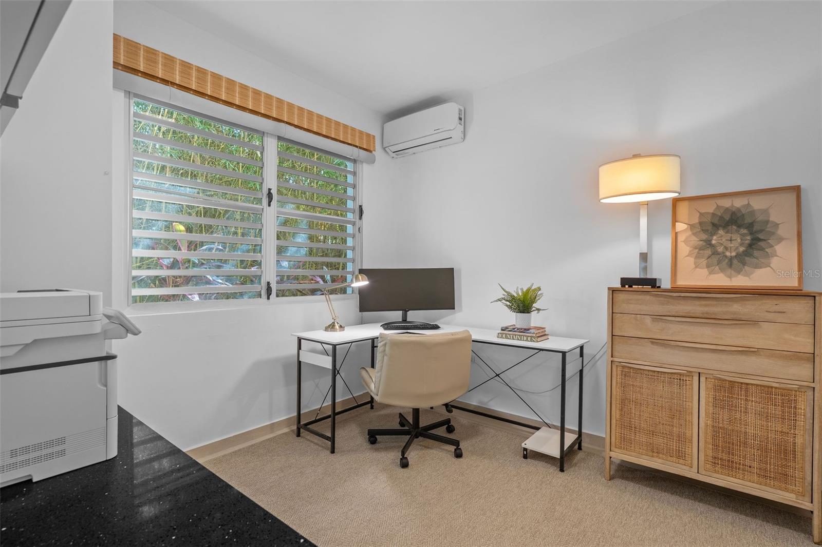 OCEAN PARK - Residential Lease