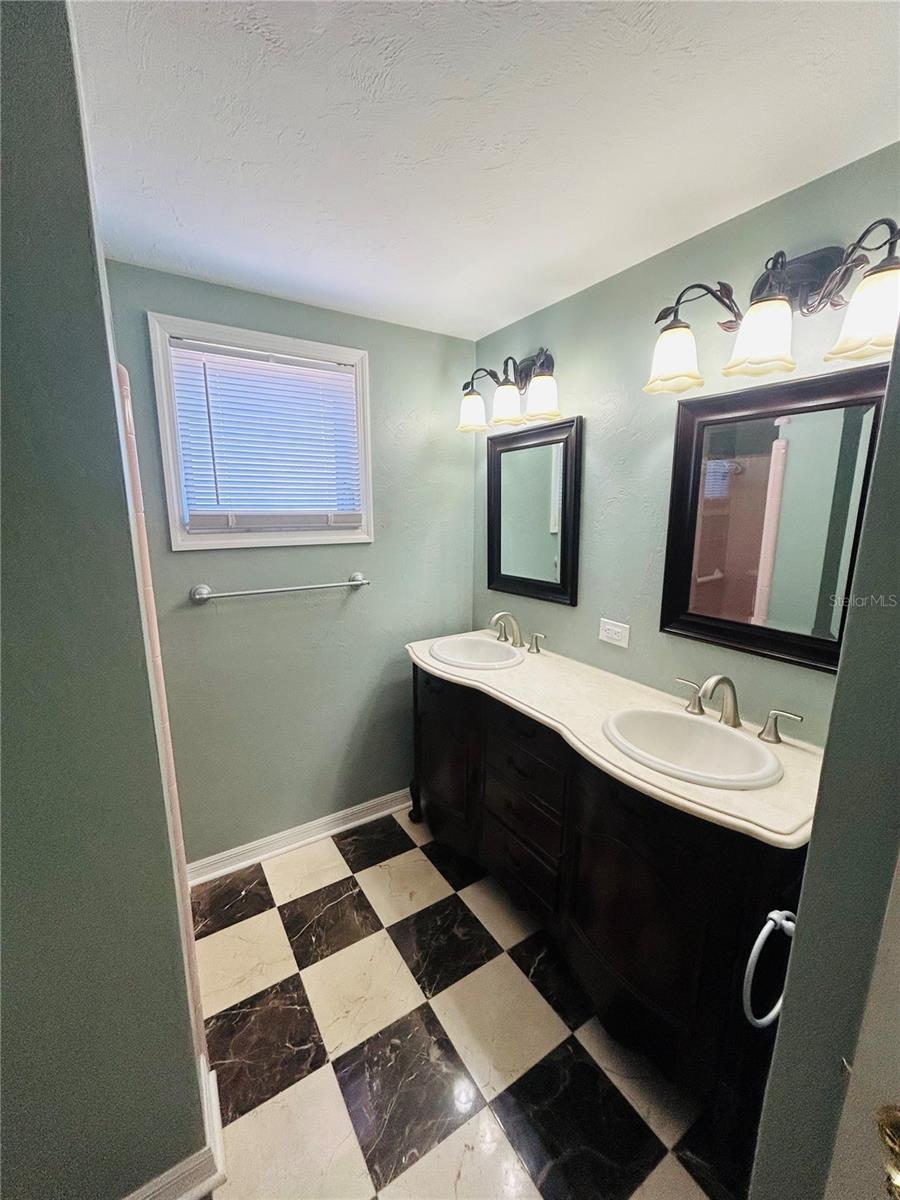 GULF GATE - Residential