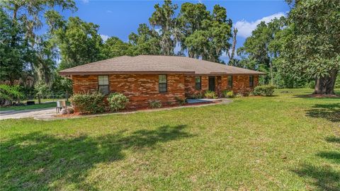 A home in DELAND