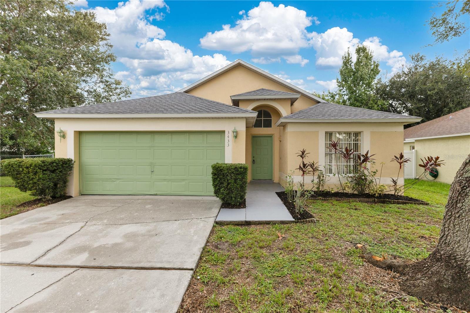 This charming 3-bedroom, 2-bathroom home offers comfort, convenience, and plenty of space to enjoy everyday living. Inside, you’ll find a bright, fully tiled interior that’s both stylish and easy to maintain. The kitchen features a cozy breakfast nook and a convenient breakfast bar, flowing seamlessly into the dining area where sliding glass doors open to the backyard. The spacious master suite includes a bathroom with a relaxing tub and a large step-in shower, creating the perfect retreat. Step outside to a huge fenced backyard, ideal for gatherings, play, pets, or simply relaxing in your own private outdoor space. Located in the desirable Cypress Point community, this move-in ready home puts you close to local shops, dining, schools, and major roadways for an easy commute.