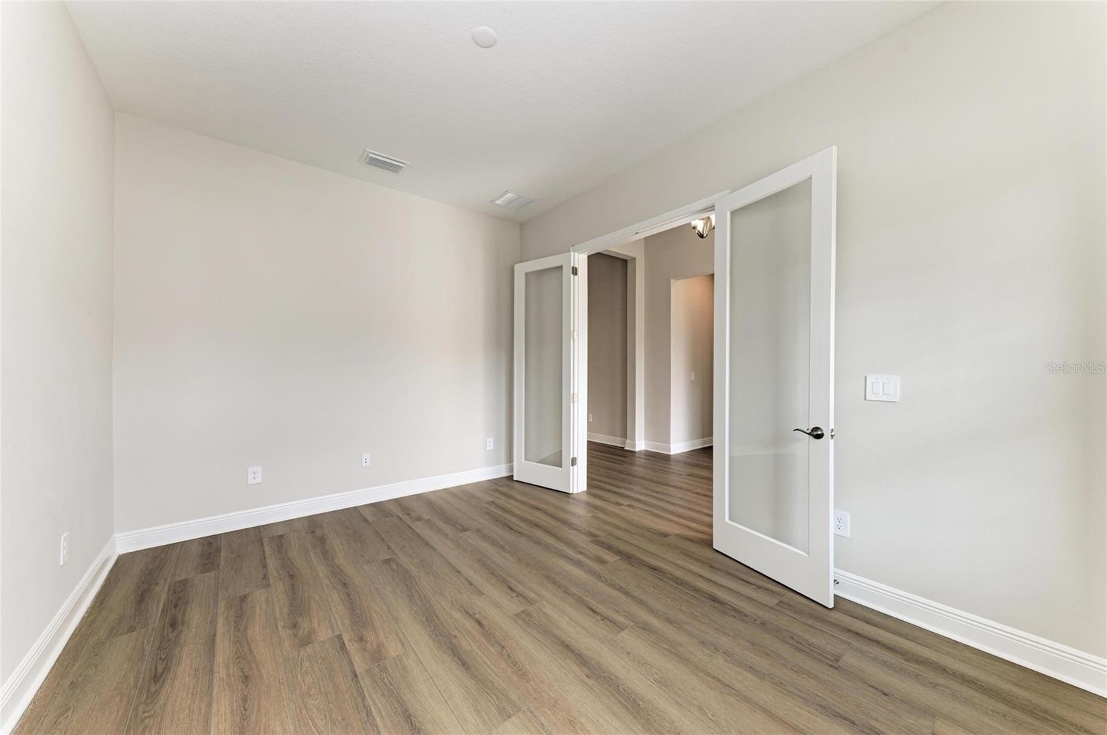 CRESTWOOD ESTATES - Residential