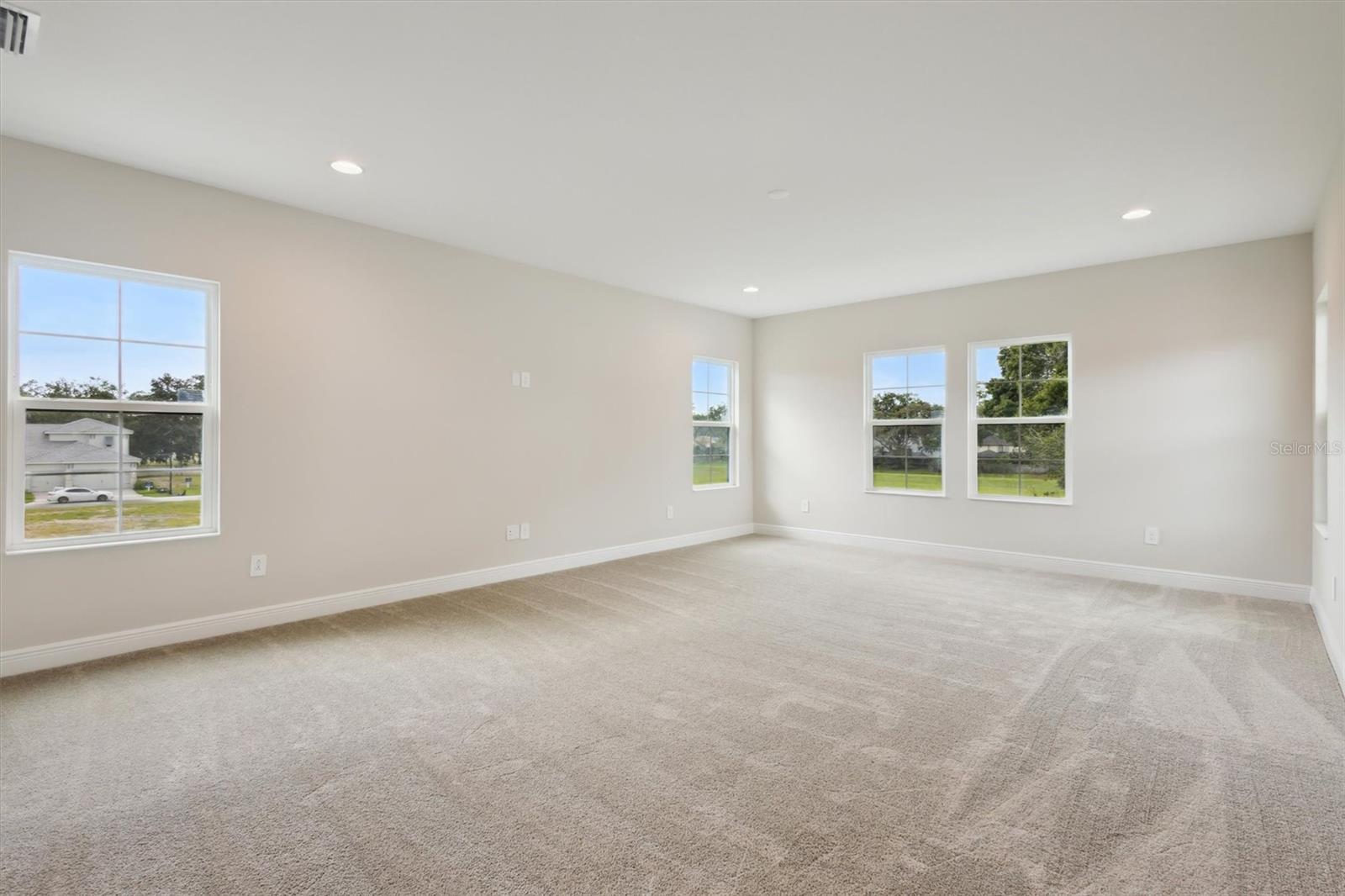 CRESTWOOD ESTATES - Residential