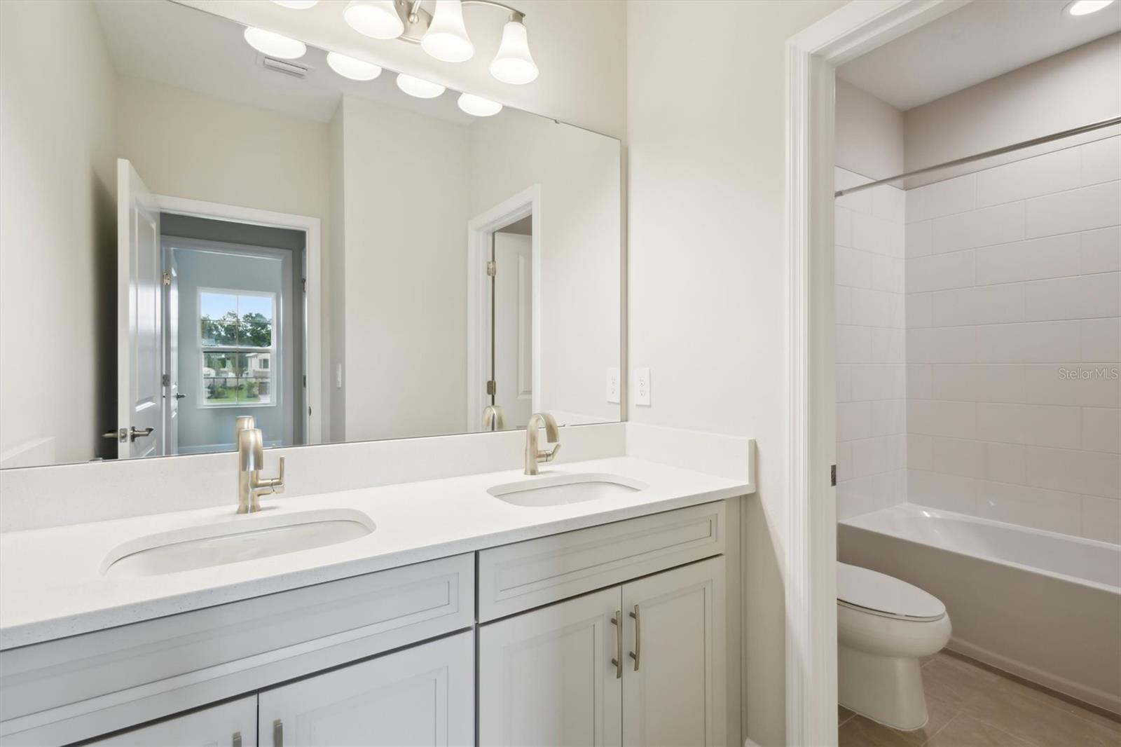 CRESTWOOD ESTATES - Residential