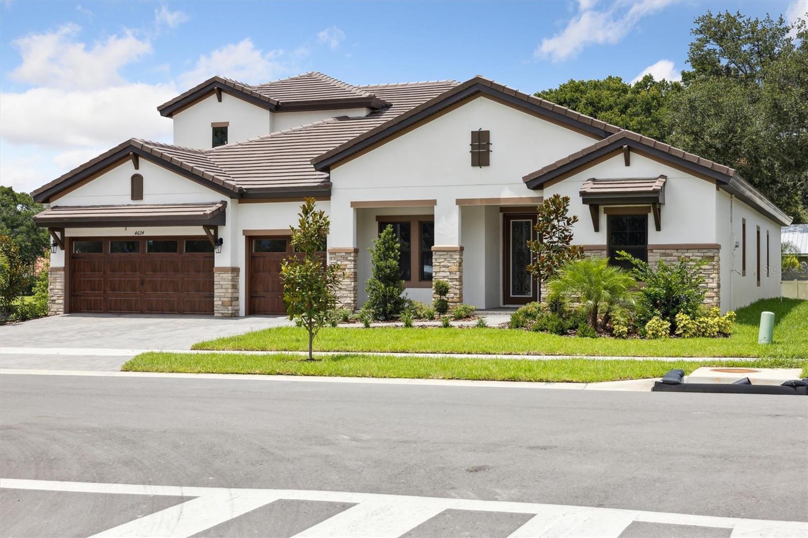 CRESTWOOD ESTATES - Residential