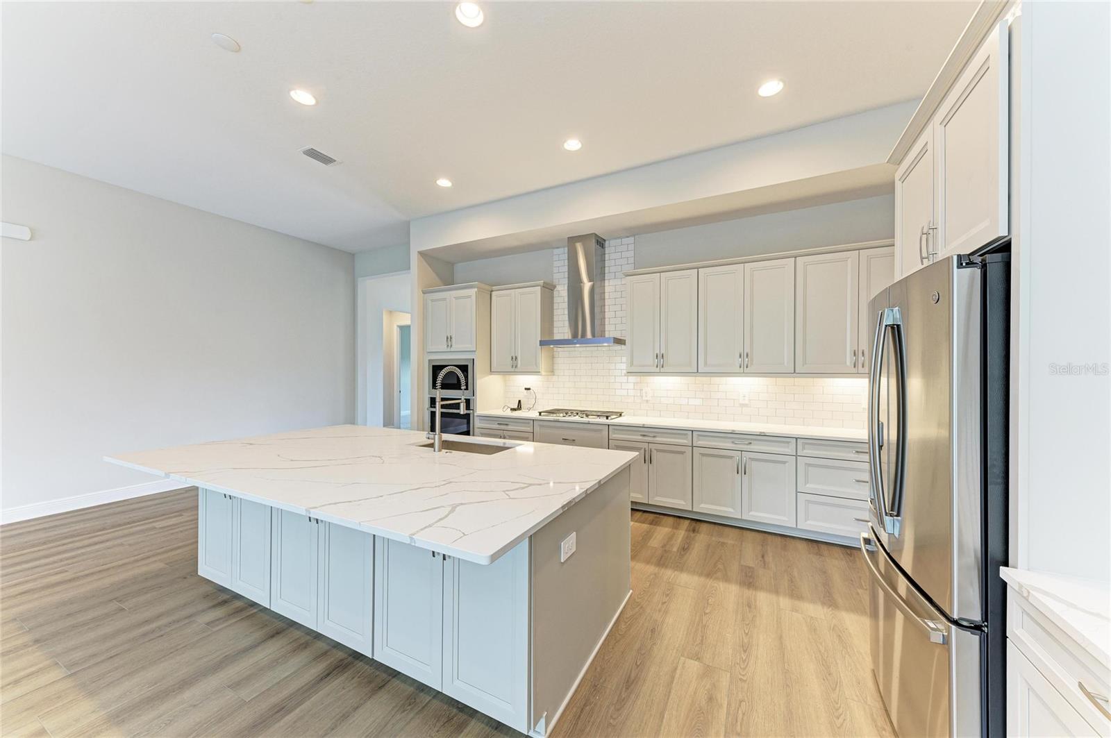 CRESTWOOD ESTATES - Residential