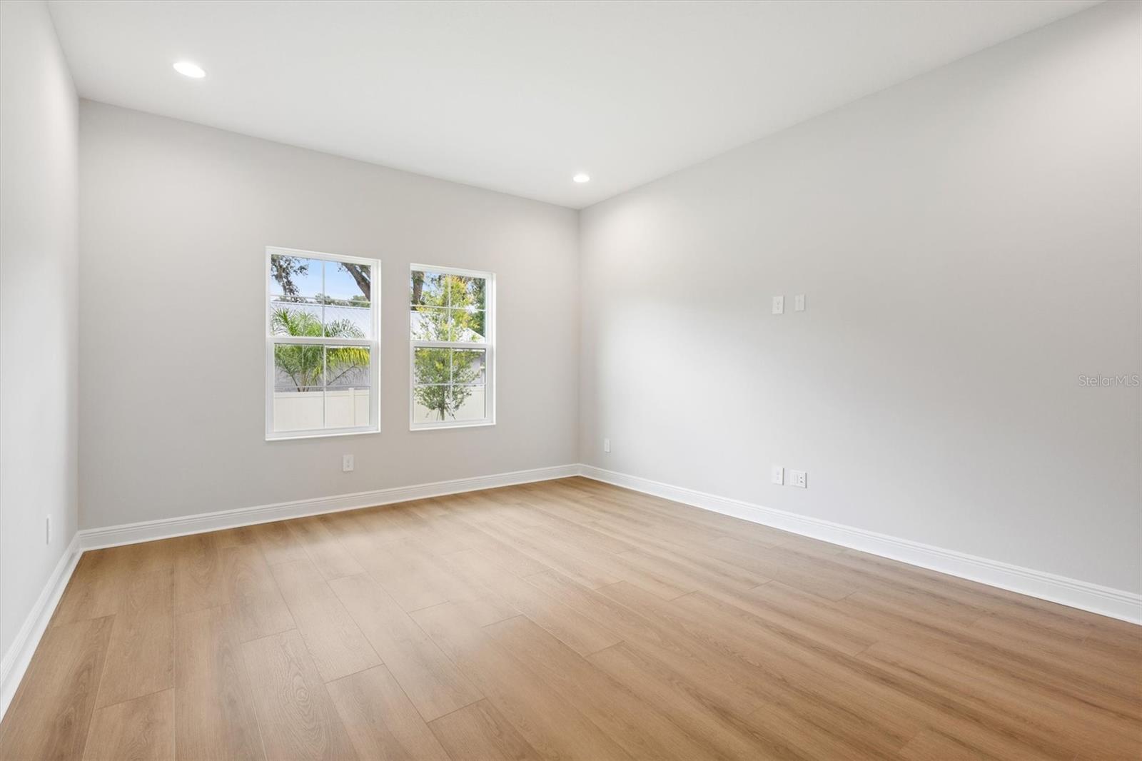 CRESTWOOD ESTATES - Residential