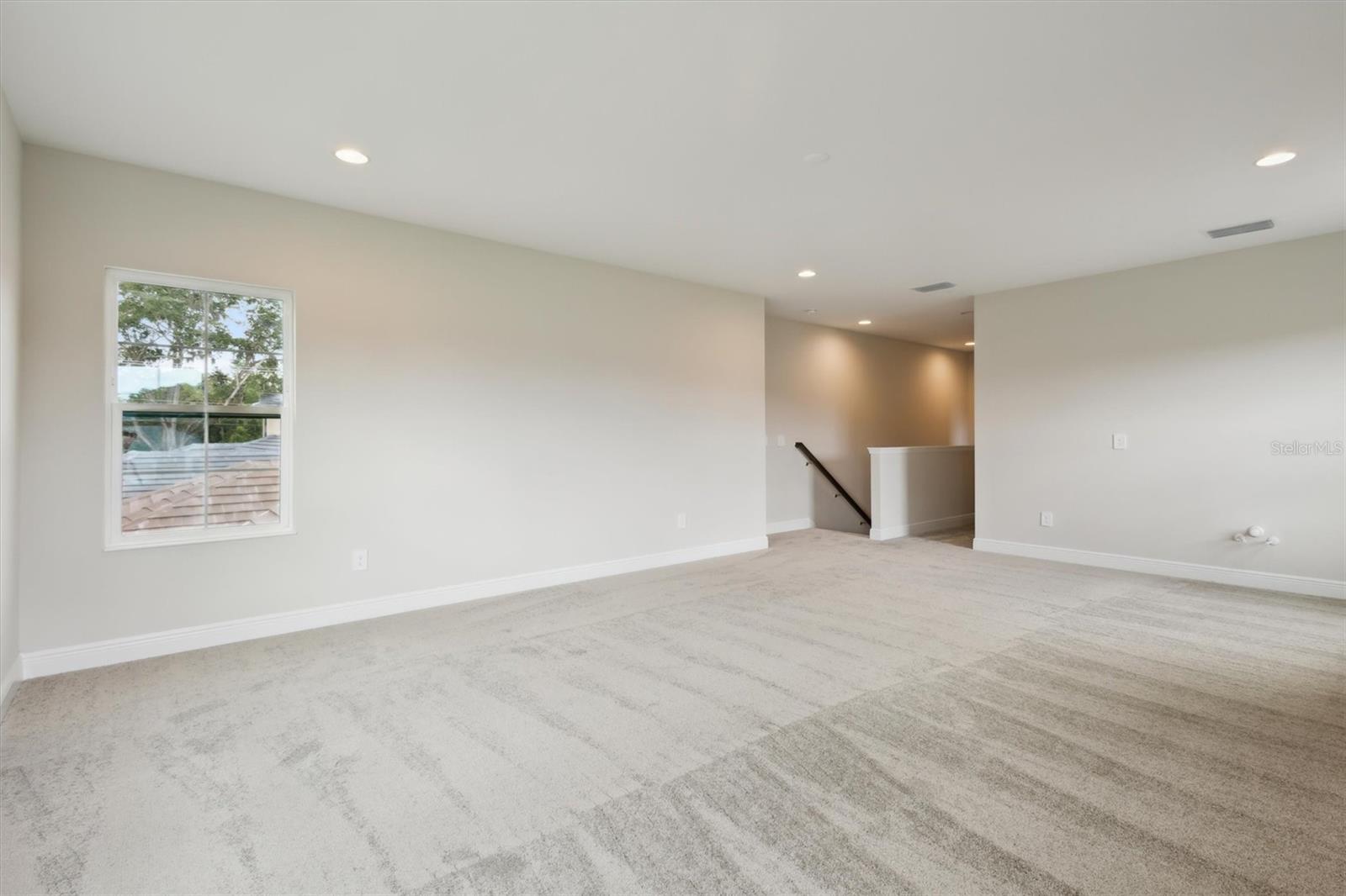 CRESTWOOD ESTATES - Residential
