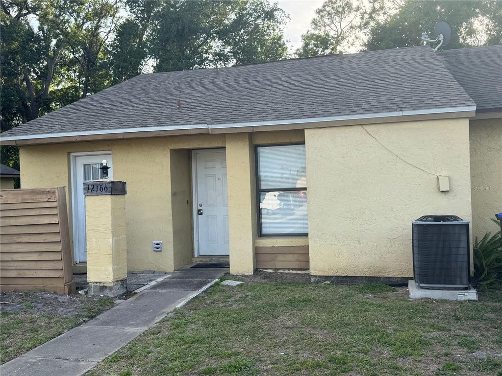 Photo of 12166 Sandal Creek Way, Orlando, FL 32824 (MLS # S5148934)
