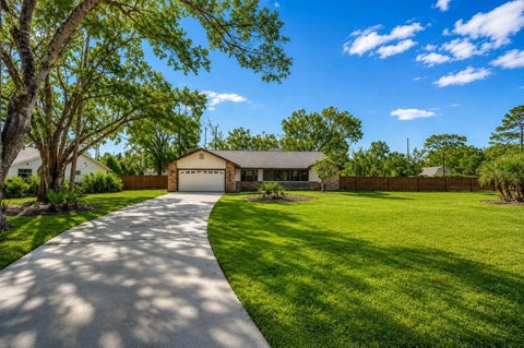 Photo of 9502 59th Avenue E, Bradenton, FL 34202 (MLS # A4696276)