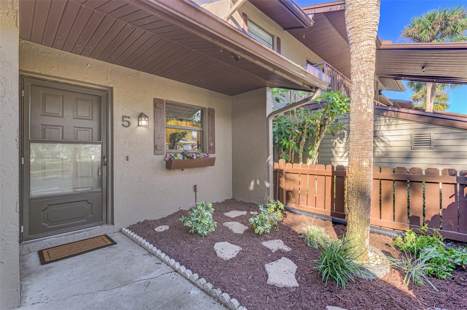 927 CAPRI ISLES BOULEVARD 5