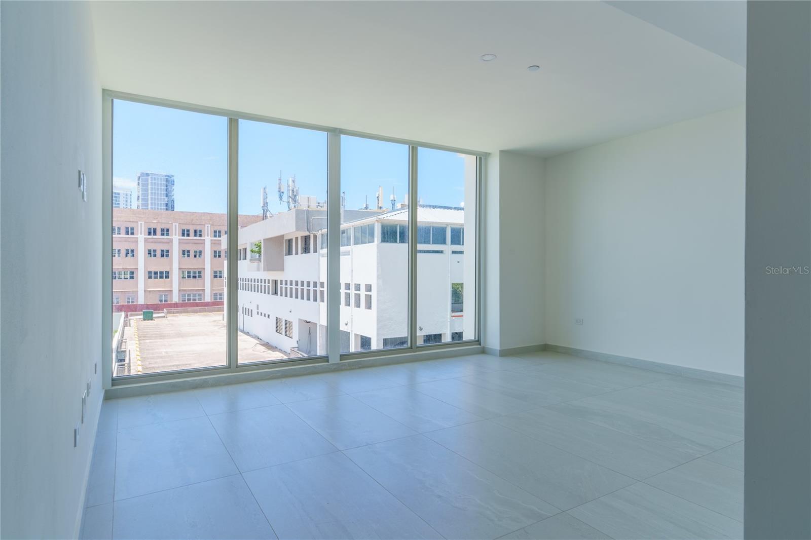 LE PARC - Residential Lease