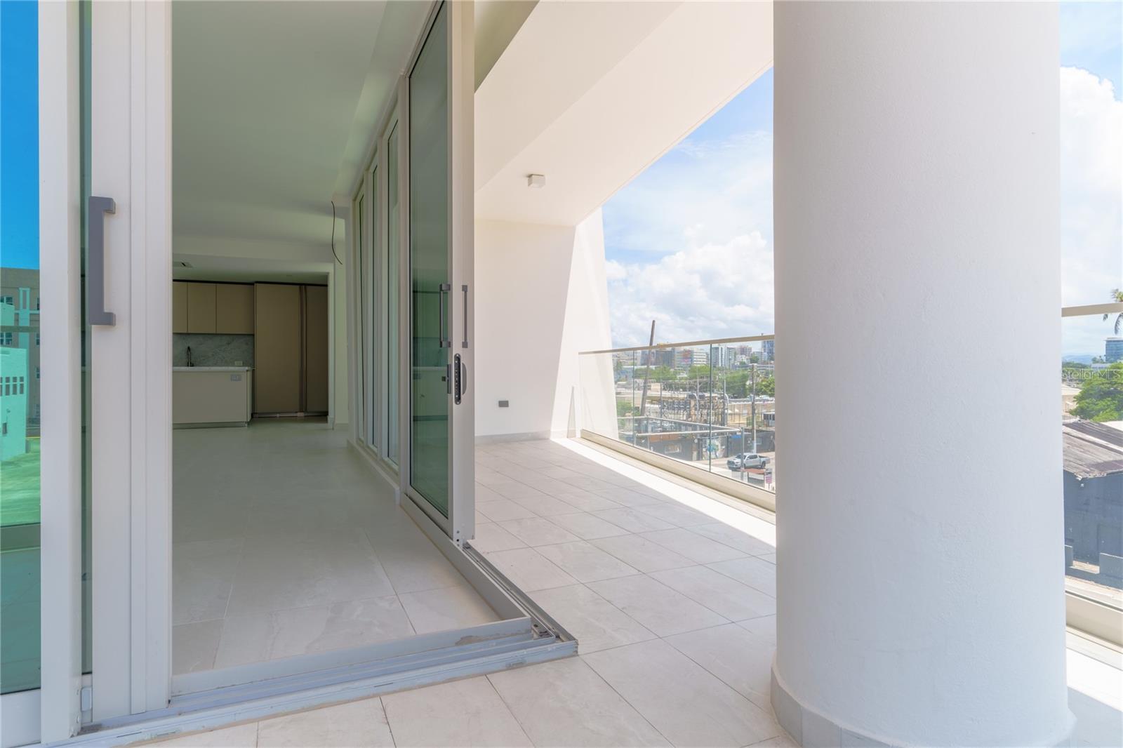 LE PARC - Residential Lease