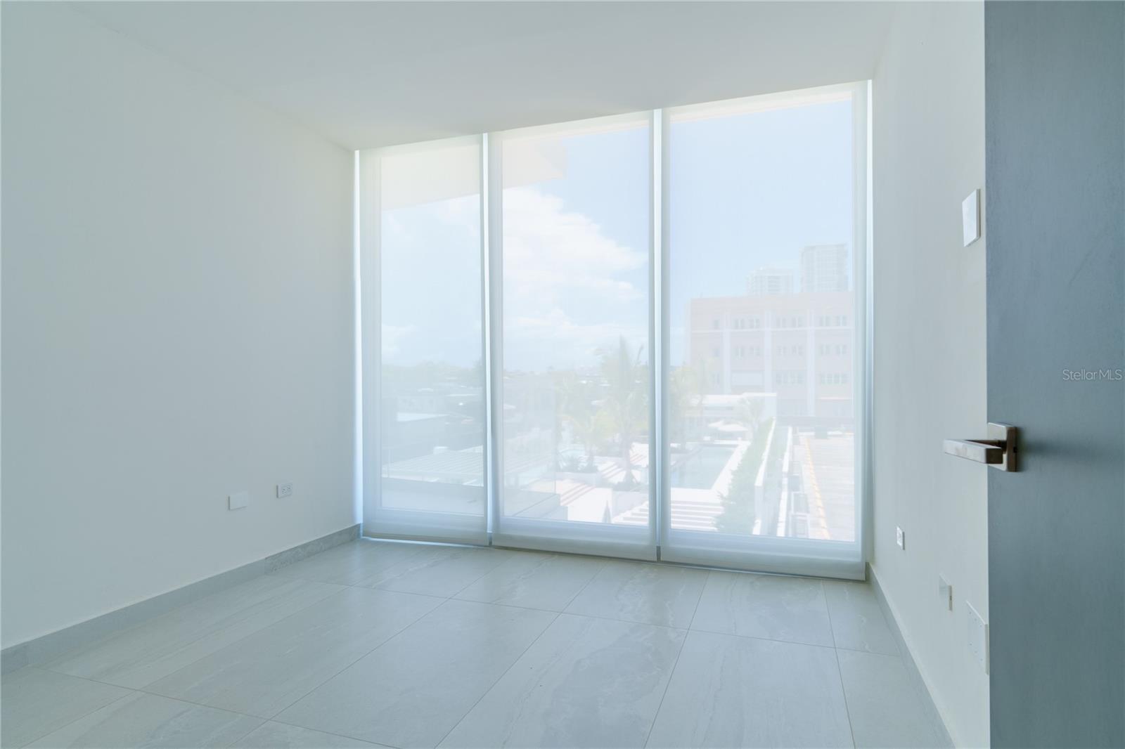 LE PARC - Residential Lease