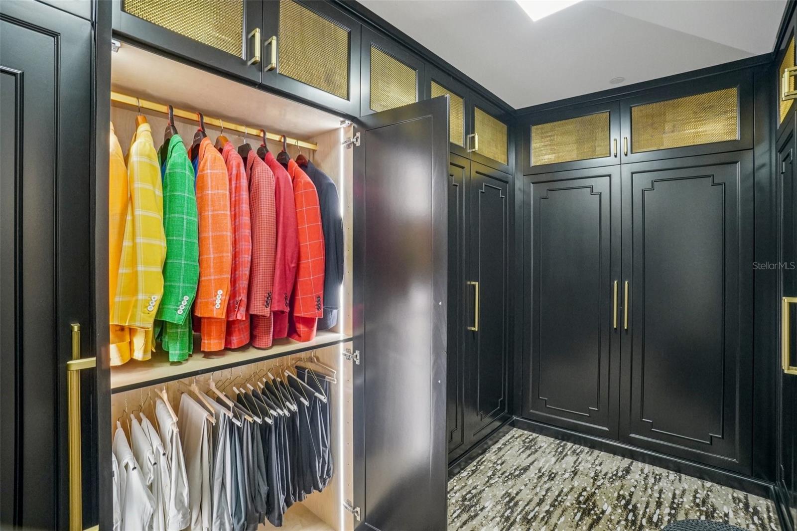 VIRAGE BAYSHORE - Residential