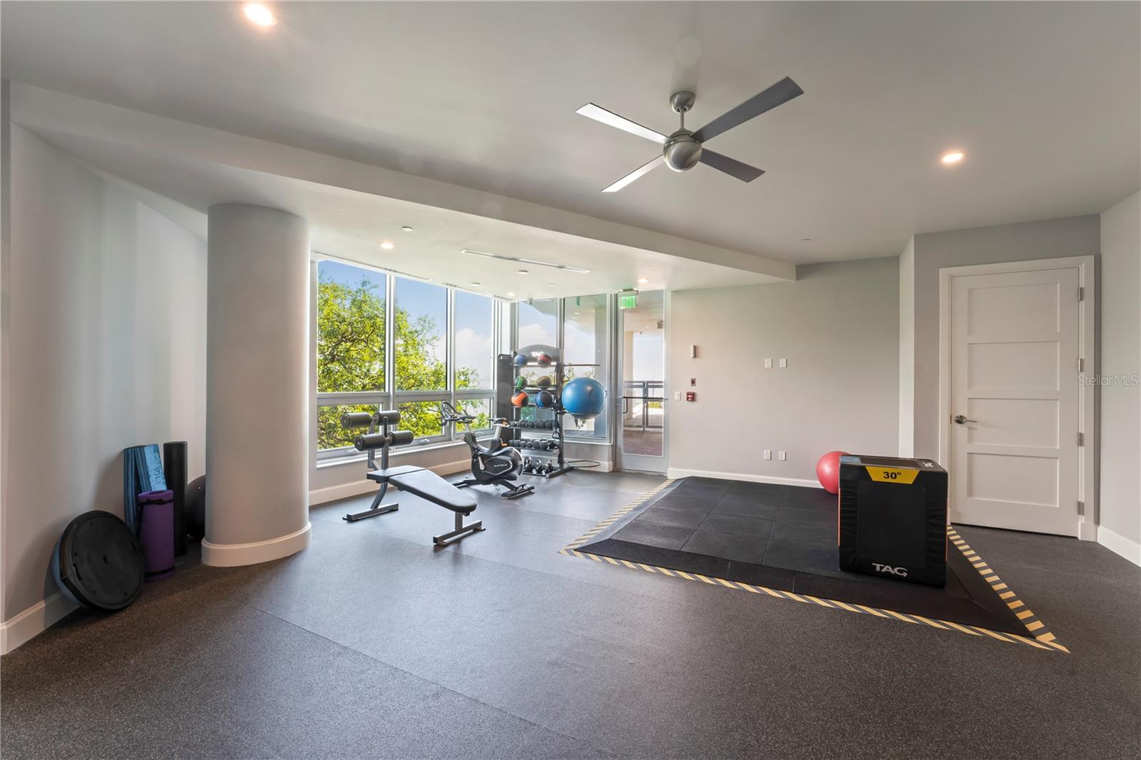 VIRAGE BAYSHORE - Residential
