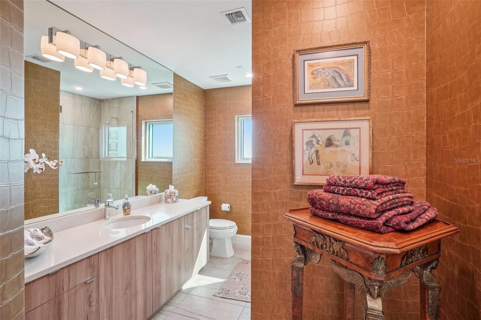 VIRAGE BAYSHORE - Residential