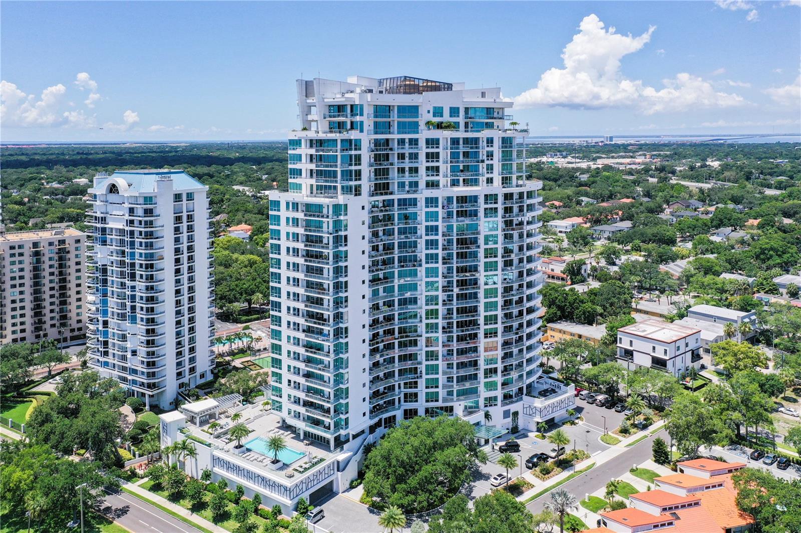 VIRAGE BAYSHORE - Residential