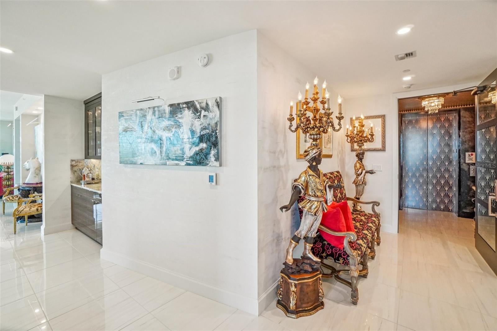 VIRAGE BAYSHORE - Residential