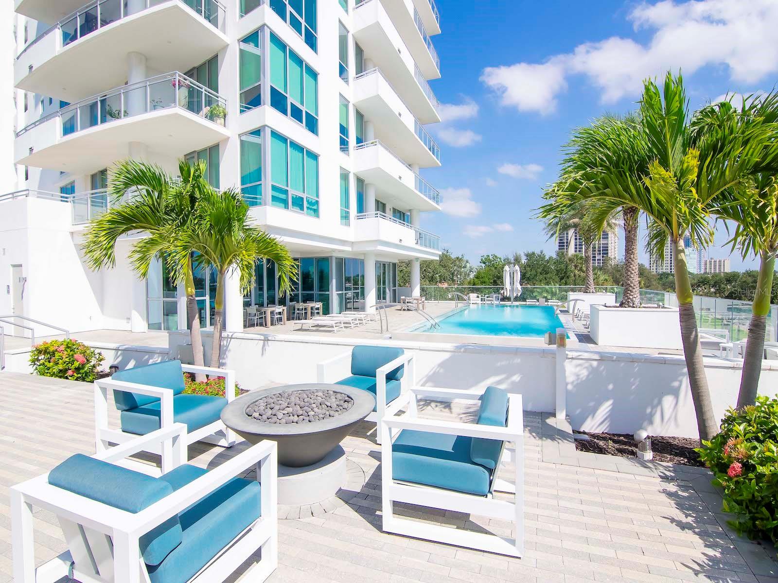 VIRAGE BAYSHORE - Residential