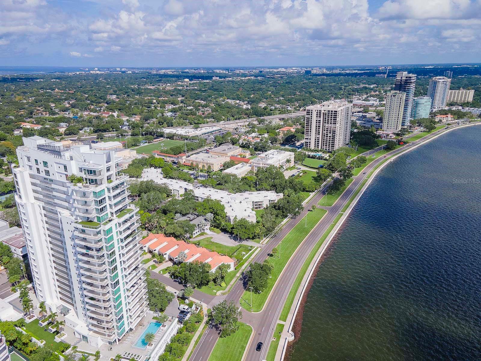 VIRAGE BAYSHORE - Residential