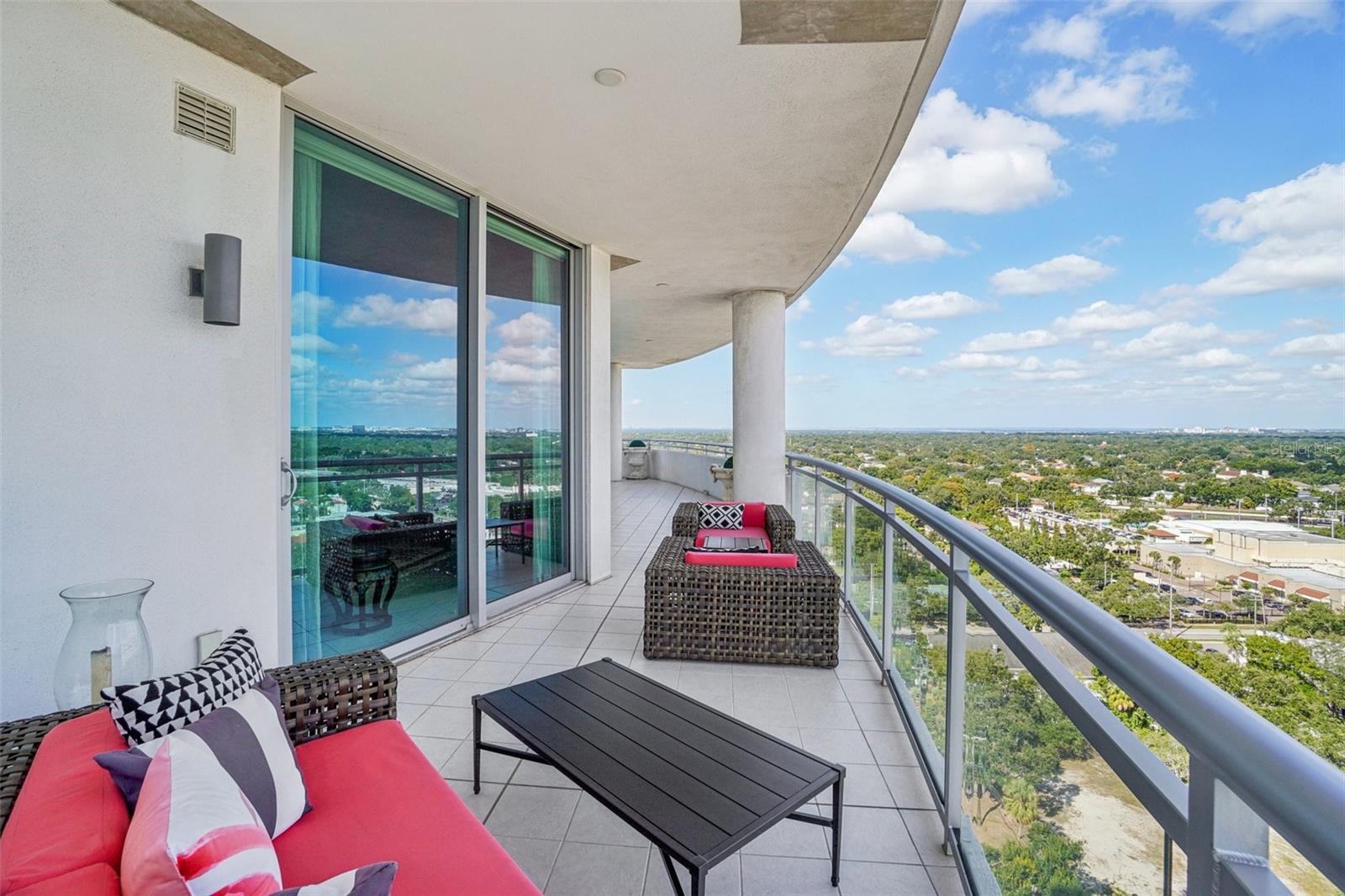 VIRAGE BAYSHORE - Residential