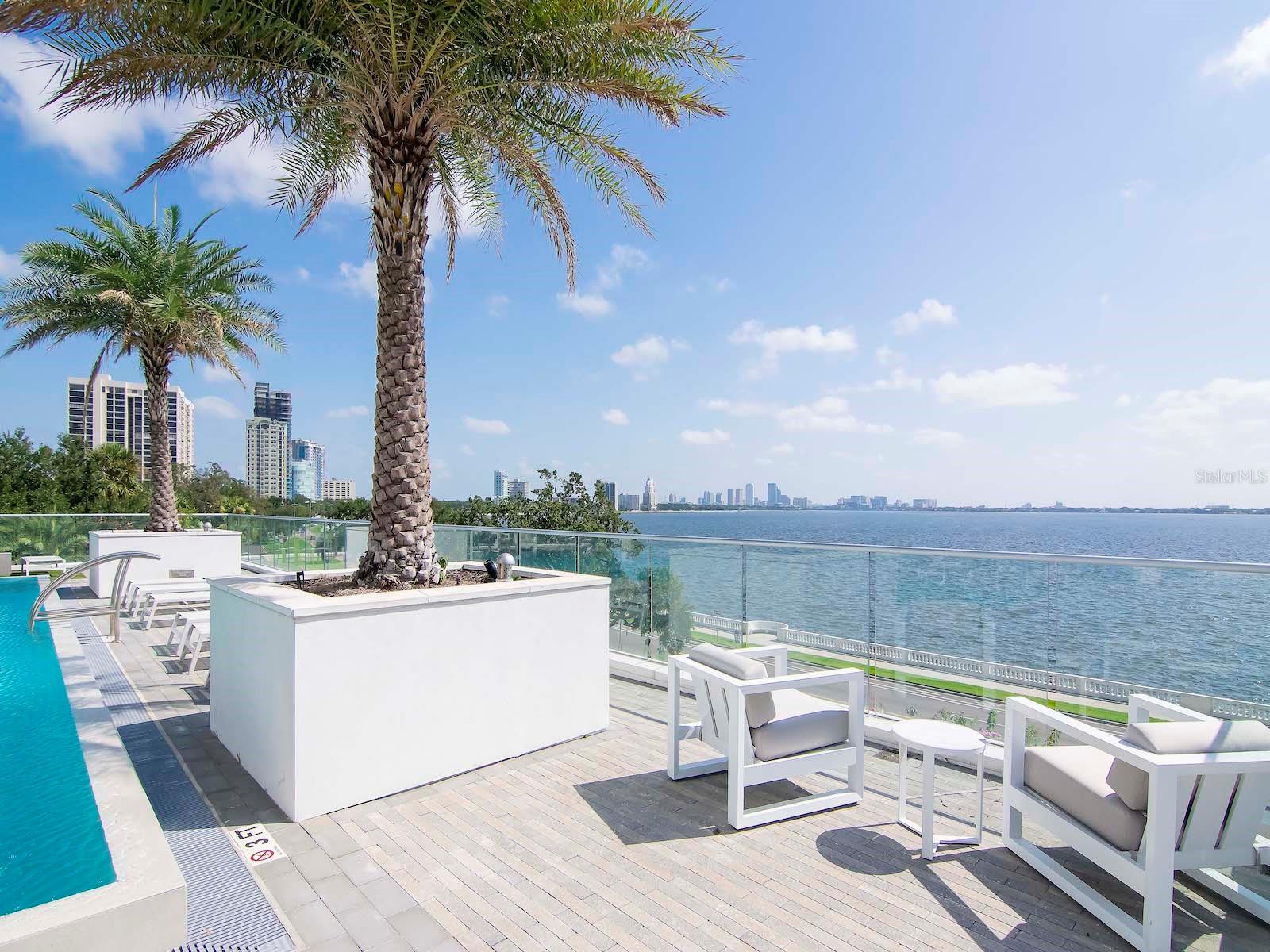 VIRAGE BAYSHORE - Residential