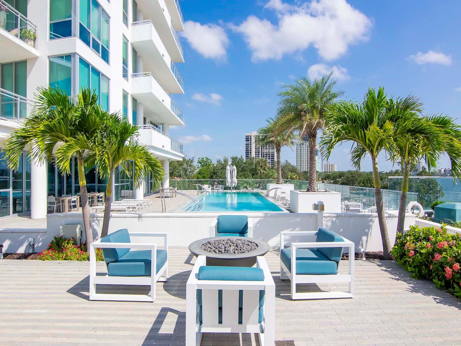 VIRAGE BAYSHORE - Residential