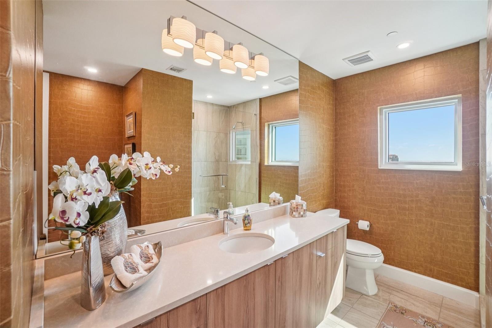 VIRAGE BAYSHORE - Residential