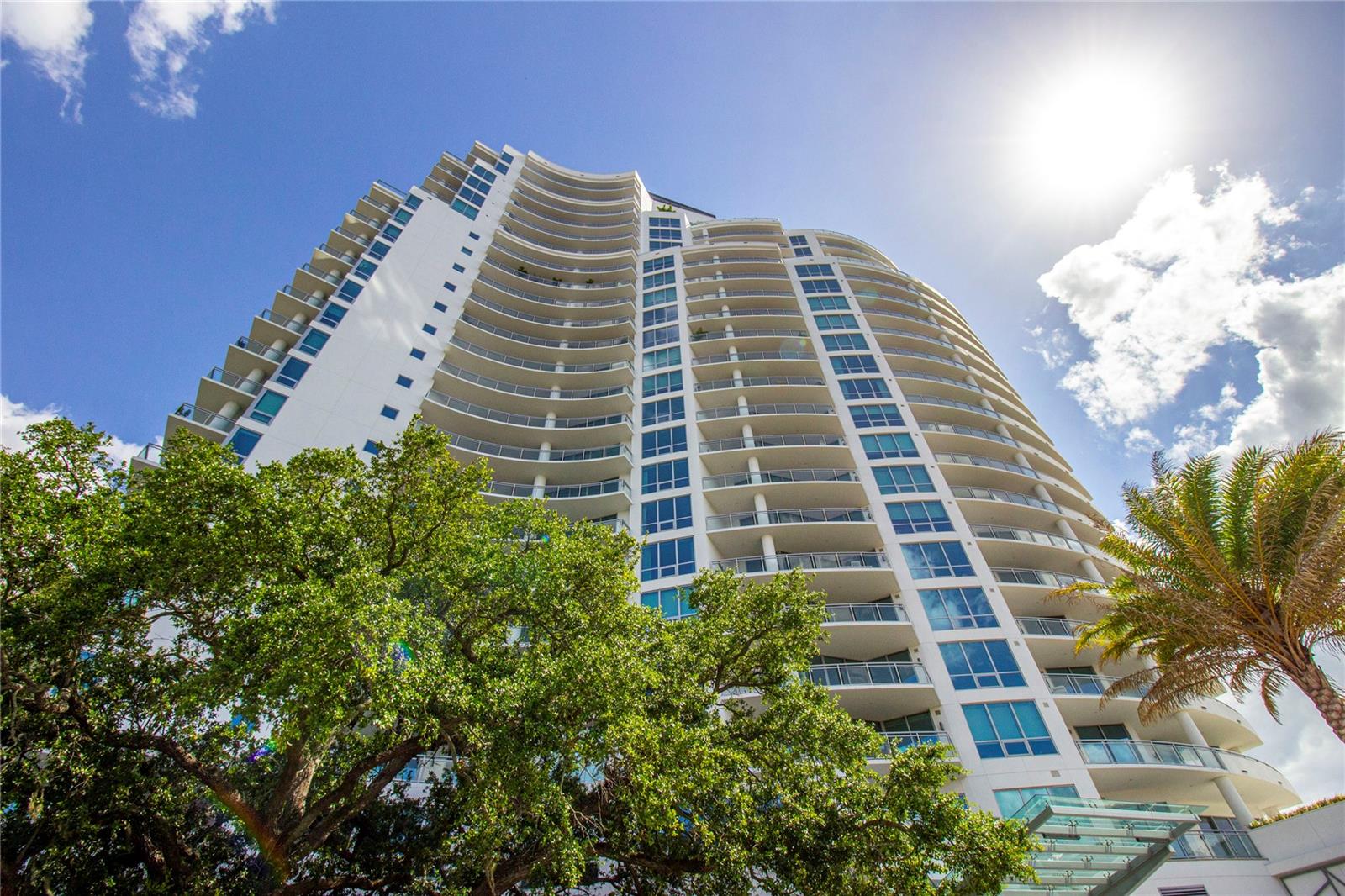 VIRAGE BAYSHORE - Residential
