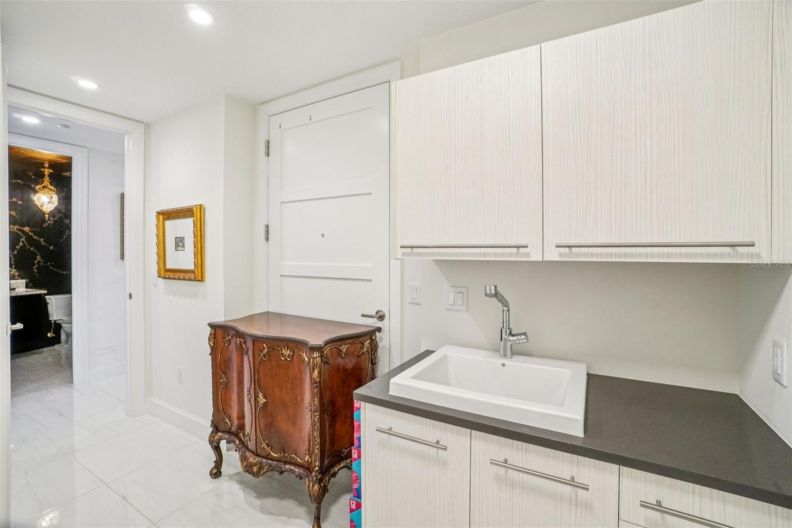 VIRAGE BAYSHORE - Residential