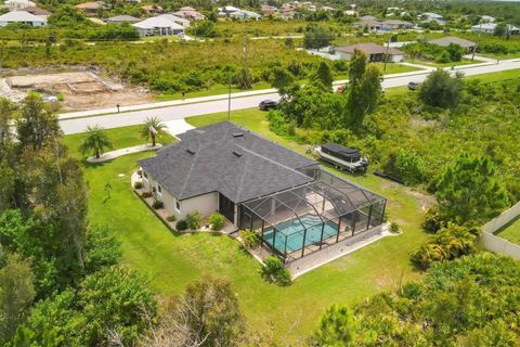 A home in PORT CHARLOTTE