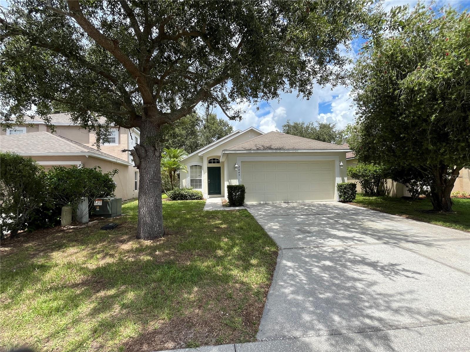 Nice single-family home with 3 beds and 2 baths for rent in Winter Haven, open floor plan ready to move in, Washer and Dryer included.
Don't miss out on the opportunity to make this beautiful unit your new home. Contact us today to schedule a showing!
FCG REALTY residents are enrolled in the Resident Benefits Package (RBP) which includes a convenient option for renters insurance, HVAC air filter delivery (for applicable properties), credit building to help boost your credit score with timely rent payments, Identity Protection, move-in concierge service making utility connection and home service setup a breeze during your move-in, our best-in-class resident rewards program, and much more! More details will be provided upon application.
Deposit and Fees:
Application Fee: $50 each adult (each adult 18+ living on the property must file a separate application regardless of marital status, all application fees are NON refundable)
Pet accepted upon payment of a pet deposit or a pet fee (specified by the Owner)
Security Deposit is calculated based on credit and rental history, this amount is no lower than 1 month rent and can be up to 2 month rent.
Requirements for rentals:
Credit Score- we accept as low as a 550 credit score (unless otherwise specified by the association or the Owner)
Income: Must exceed or equal 3 times the monthly rent on gross, average income.
Rental History- No evictions or outstanding landlord collection.
Properties where an association Approval is required may have additional document requested.