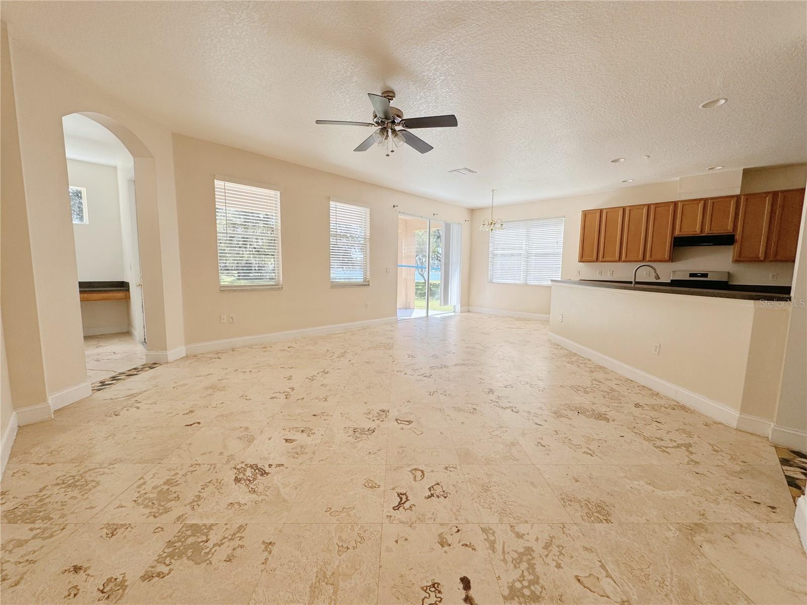 SUMMERPORT PHASE 1 - Residential Lease