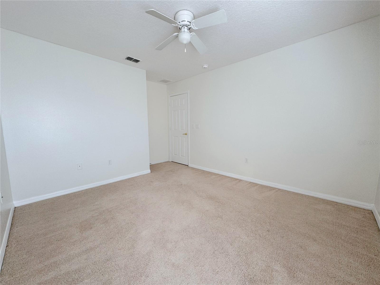 SUMMERPORT PHASE 1 - Residential Lease